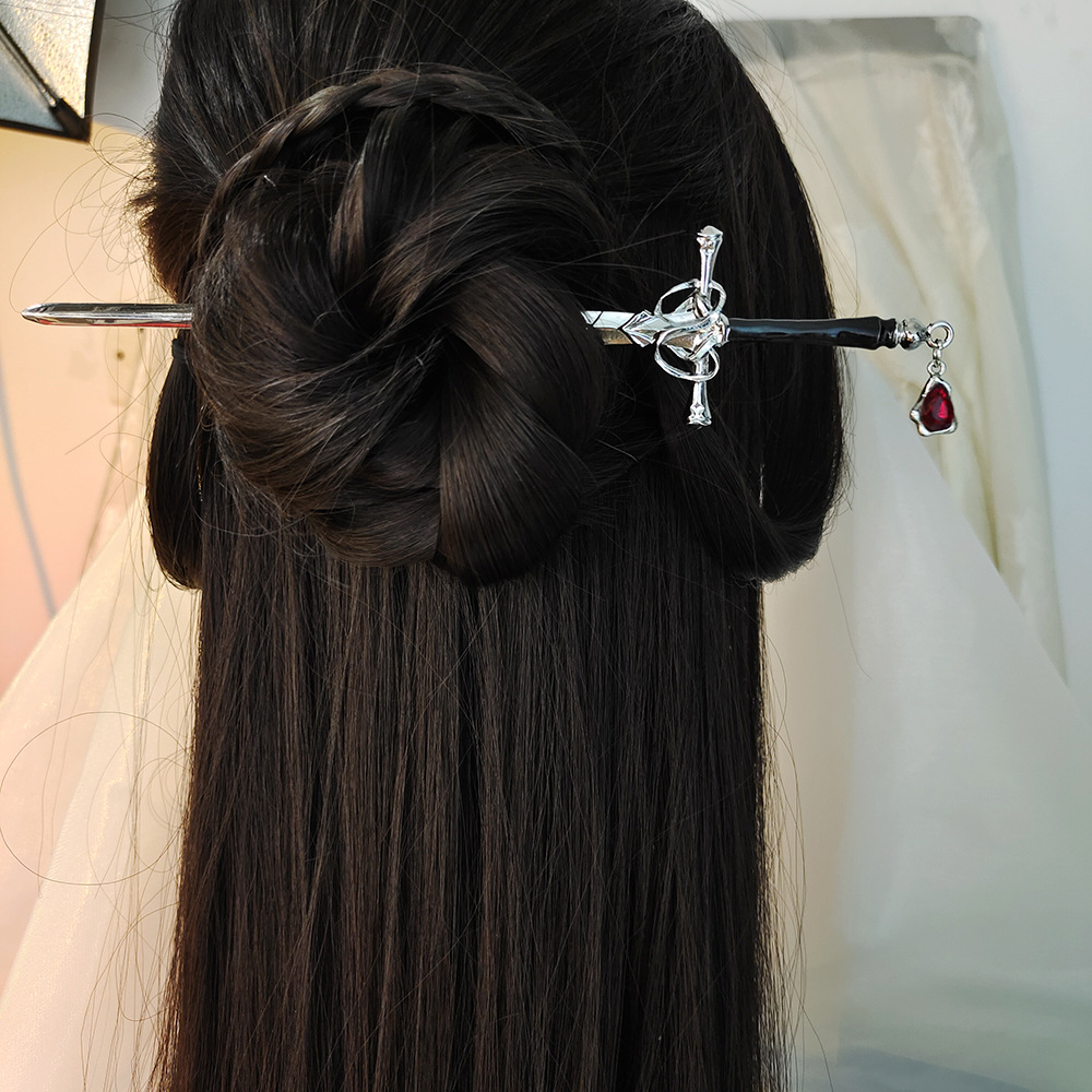 Vintage Jewelry Collection - Bâtonnet à cheveux en forme d'épée
